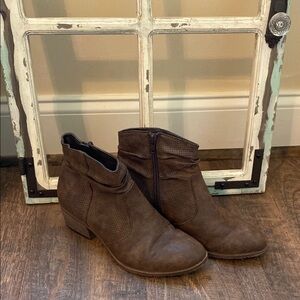 Seven Dials Brown Ankle Boots